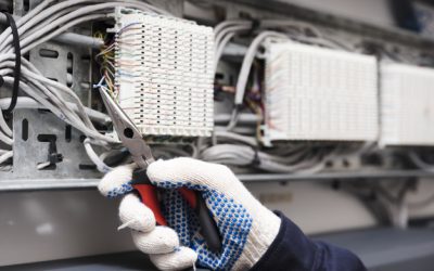 O que é a NR-10 – Segurança em Instalações e Serviços em Eletricidade